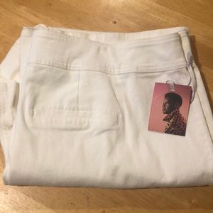 NWT 20w/22w Plus Size White Flare Leg Jeans